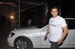 Salman Khan snapped during photoshoot at Mehboob Studios in Mumbai on 6th Aug 2013 (21).JPG